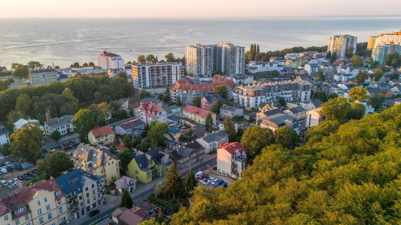 Bright & Spacious Family Apartment In Miedzyzdroje With Parking And 3 Balconies By Noclegi Renters 外观 照片
